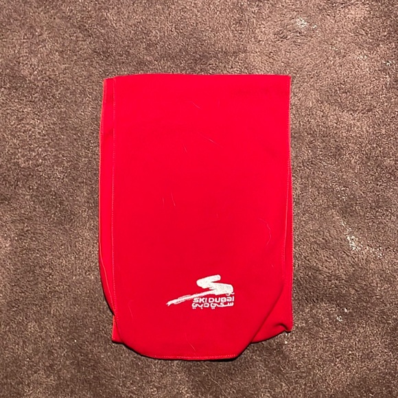 Ski Dubai red scarf, embroidered from a smoke free home - Picture 1 of 2